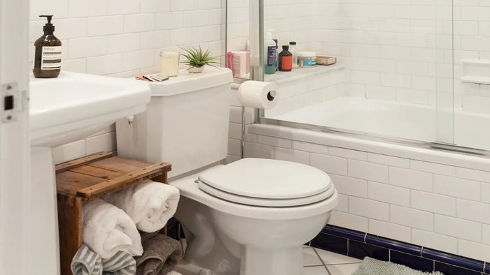 Замена сиденья на унитазе 